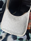 Coach Curve Zip Bag in Signature Jacquard - Silver/Cloud Chalk | Coach 經典 SIGNATURE 單肩手袋 - Silver/Cloud Chalk
