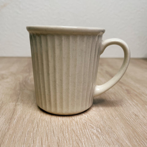 Bistro Mug．Beige | 法式小餐館風凹凸紋馬克杯．米白色